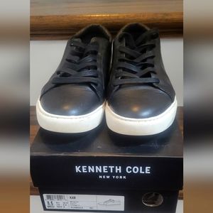 Kenneth Cole Black Leather Low-Top Sneakers